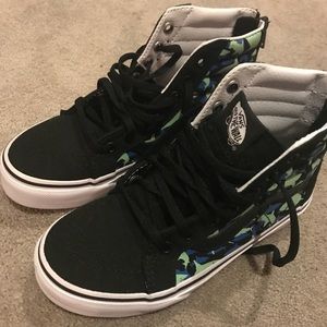 Boys VANS glow in the dark backzip sneakers!